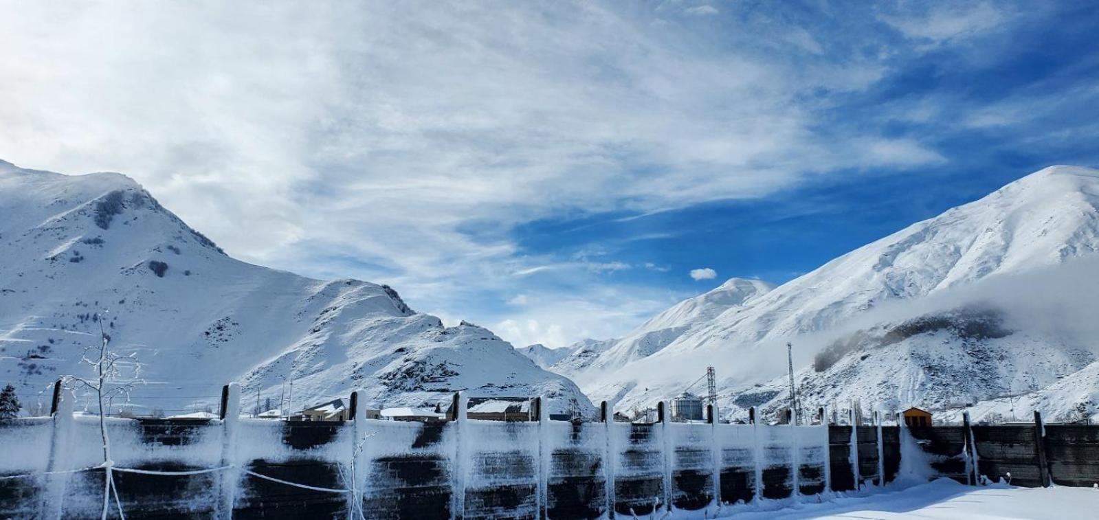 Mountain Hut In Kazbegi Villa Exterior photo