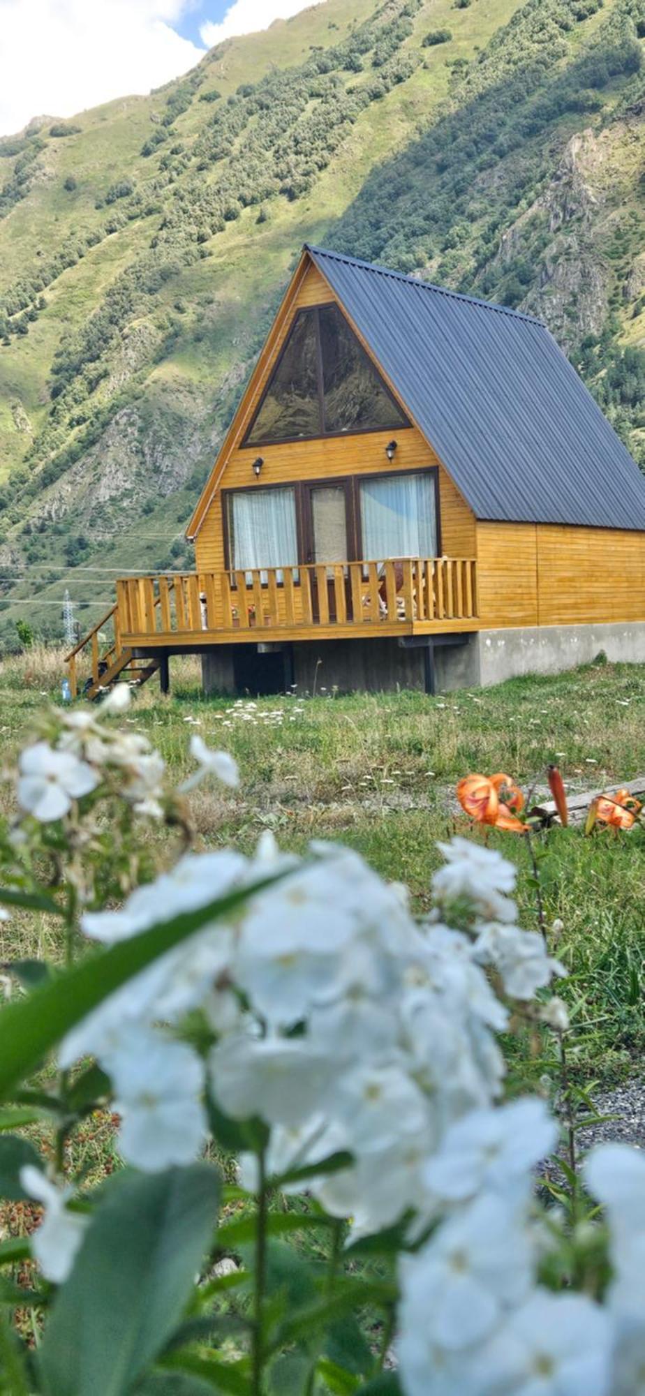 Mountain Hut In Kazbegi Villa Exterior photo